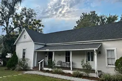 Image de Cute Cottage-Historic District