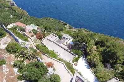Image de Maison en pierre avec vue mer encroyable (B)