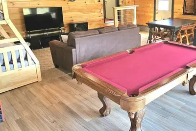 Image de Near Top Trails | HotTub, GameRoom, Playset, Piano