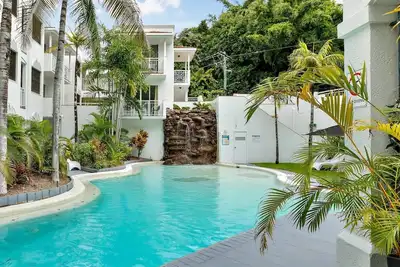 Image de Alassio Poolside Resort Palm Cove Beachfront Oasis