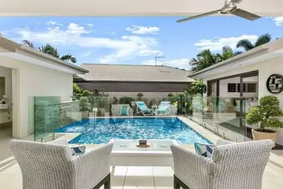 Image de Premier Palm Cove Tropical Living At Its Best