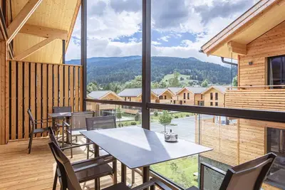 Agréable appartement pour 10 personnes avec Wifi, Tv, terrasse, vue panoramique et parking