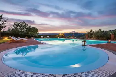 Villa Annette in a quiet place with pool in Tuscany region