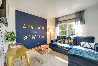 Image de Bright South Bend Home ~ 4 Mi to Notre Dame!