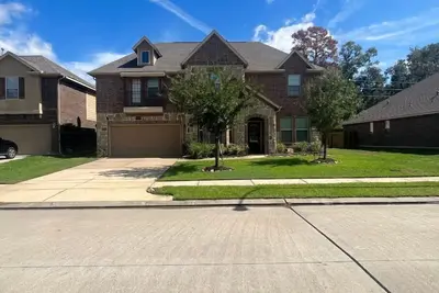 Image de Experience relaxation and comfort with your family at this spacious rental!