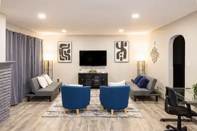 Image de 💎Kck Speedway Retreat❤️✧Whole House✧