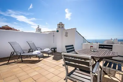 Penthouse with amazing sea views in Duquesa