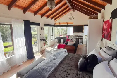 Romantic getaway in Te Arai - Peace, Tranquility and Views