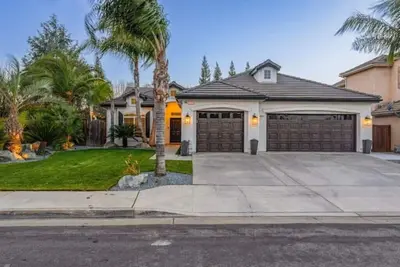 Image de Contemporary Home in Best location! \n\n\n\n