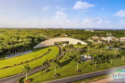 Image de Beach Front 2-Story penthouse Bbq Hottub La Romana\n\n