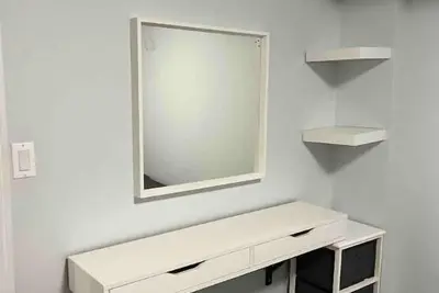 Image de Cozy basement apartment in Mississauga\n