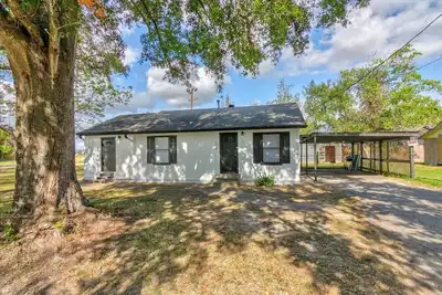 Image de Your Bridge City Bliss Awaits in this 3 Bdrm Gem!