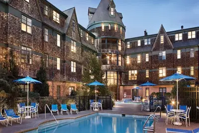 Image de 3 Bedroom Deluxe Condo, Sleeps 8, Kitchen, Downtown Newport, Long Wharf Resort!