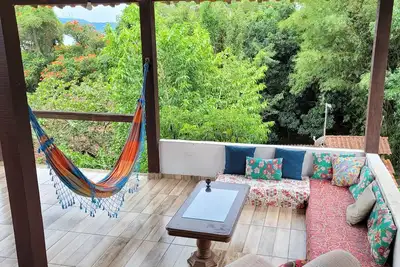 Image de Sunhouse Ilhabela: Sobrado Divertido, Cheio de Artes, PrĂłximo Ă Praia e Trilhas