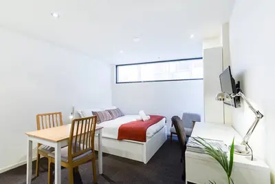 Image de Simple on Swanston A Central Student Studio