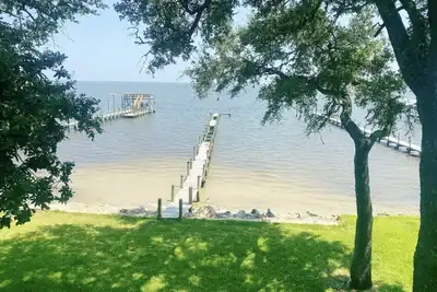 Relax with the whole family at this cozy place to stay on the water.