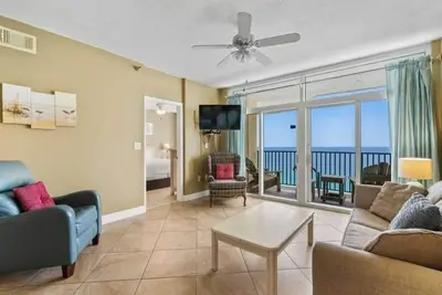 Image de 2br Gulf-Front Condo With Balcony, Wet Bar and Sleeps 8 in Destin