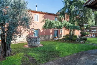 Image de Maison de Vacances \"Bella Toscana Relax - Lemon\" avec Vue sur la Montagne, Piscine Partagée et Wi-Fi