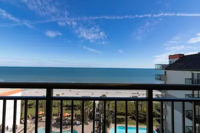 Image de Majestic Oceanfront Suite 6th Floor