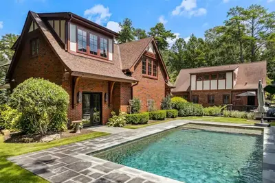 Image de ᴥ Luxury Houses Free Parking! Pool! Pet Friendly ᴥ\n