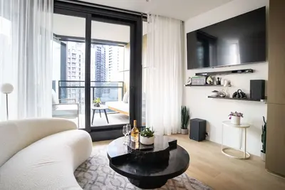 Image de The Cosmopolitan Crown, Parking & Vip Amenities