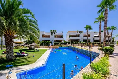 Image de Modern bungalow with solarium and parking space in La Zenia!