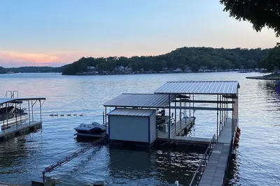 Image de Cozy family home, beautiful views, private dock and open boat slip!
