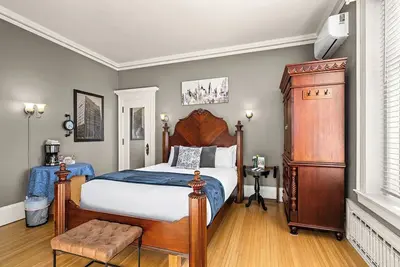 Image de Park Avenue Suite w/ Jacuzzi & Fireplace