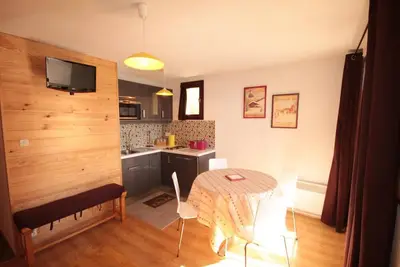Image de 50m du centre station, 2ème étage, vue montagne, télévision, casier à ski, 26m², Les Saisies