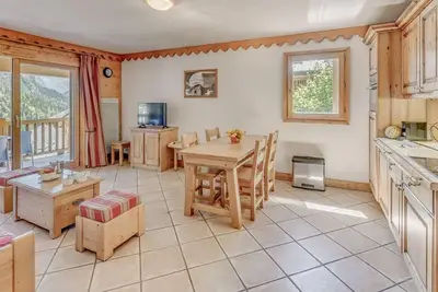 Image de Piscine, balcon, parking, télévision, casier à ski, 78m², Champagny-en-Vanoise