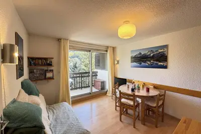 Image de À 100m des pistes de ski, 4ème étage, balcon, parking, télévision, casier à ski, 37m²