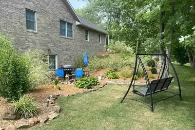 Image de Spacious 1450 sf 2 Br Private Suite w/Dog Fe