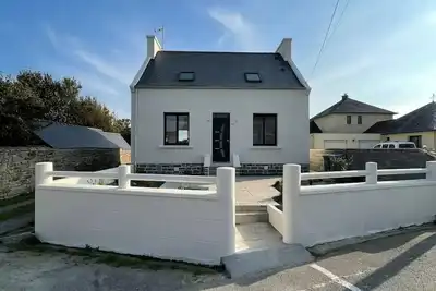 Image de Charmante Maison à 200 m de la Plage Entièrement Renovée
