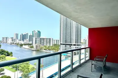 Image de Miami Beach 1b/1b  w/Kitchen and Beach Service
