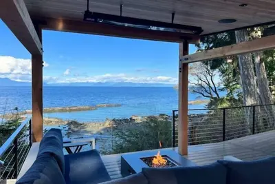 Image de Relm Cottage - quiet waterfront cottage on a secluded, calm beach.