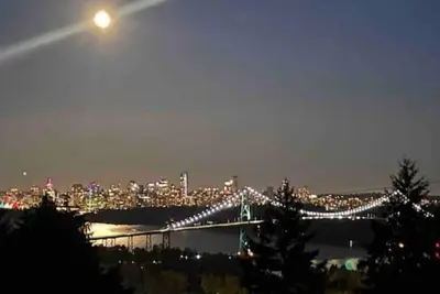 Image de West Vancouver · Landmark View · Prime Location · 3br Private Suite