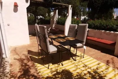 Image de Two-bedroom Apartment w/ Outdoor Area - A003