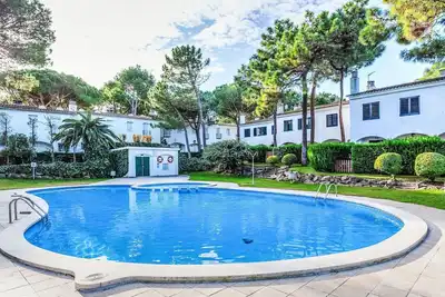 Confortable appartement dans une maison de vacances avec piscine, Wifi, Tv, patio et parking