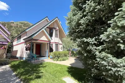 Image de Bachman Village #9 - Private backyard and steps to skiing!