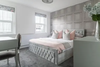 Image de Maison-Superking-Salle de bain privée séparée-Vue ville