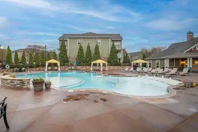 Image de Work or play, great place to stay