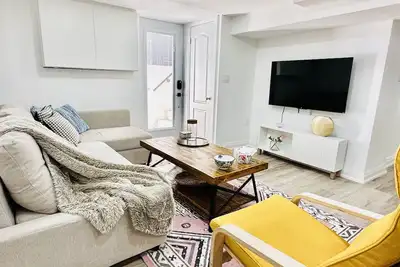 Image de Entire Lower Guest Suite 1 Br 1 Bath