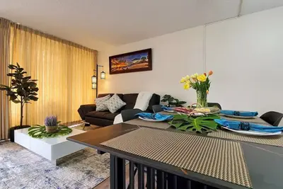 Image de Cozy-1 bd condo in Waikiki, Dh View + Free Pkg! \n
