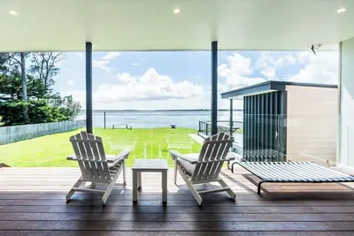 Image de On The Corso Sun soaked Serenity with Lake Access