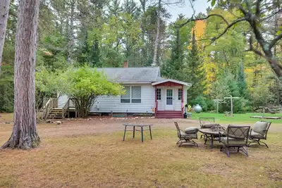 Image de Peaceful Saint Germain Home w/ Fire Pit!