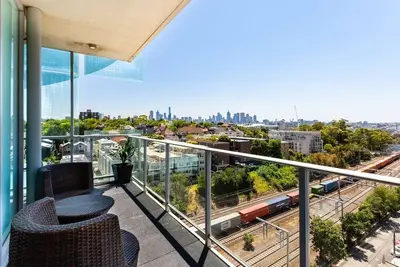 Image de City View Chic in South Yarra with Parking