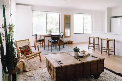 Image de Breezy Bohemian Abode Minutes from Burleigh Beach