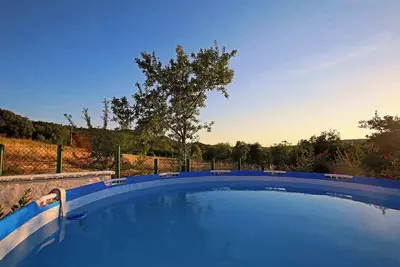 Image de Maison de vacances avec piscine et barbecue