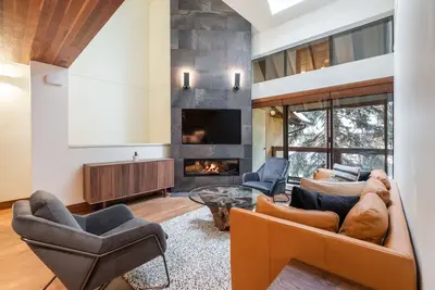 Image de Pet friendly | Renovated | Free parking | Spacious