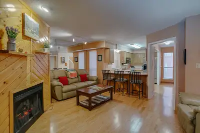 Image de Condo two-blocks from the Chair Lift